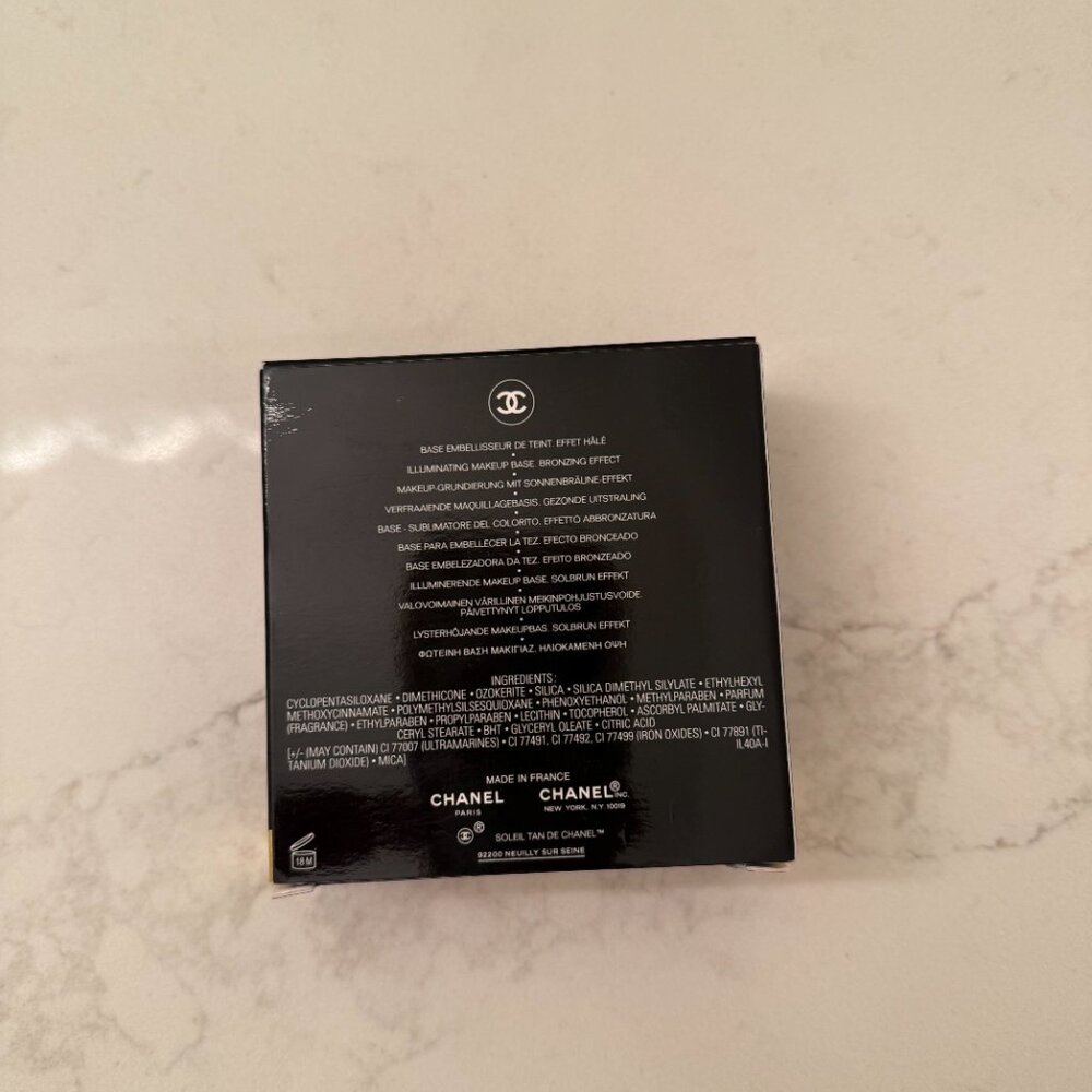 Chanel — Soleil Tan De Chanel Bronzer, Original Formula (Discontinued) (NWT) - Picture 3 of 7